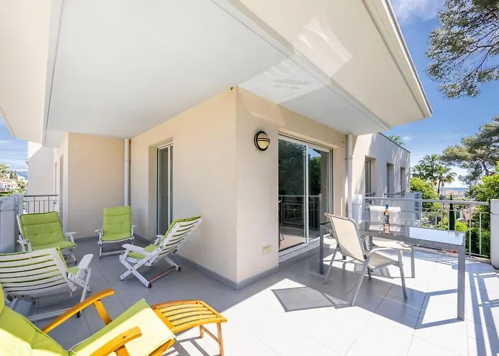 La Belle - Two Bedroom * Antibes