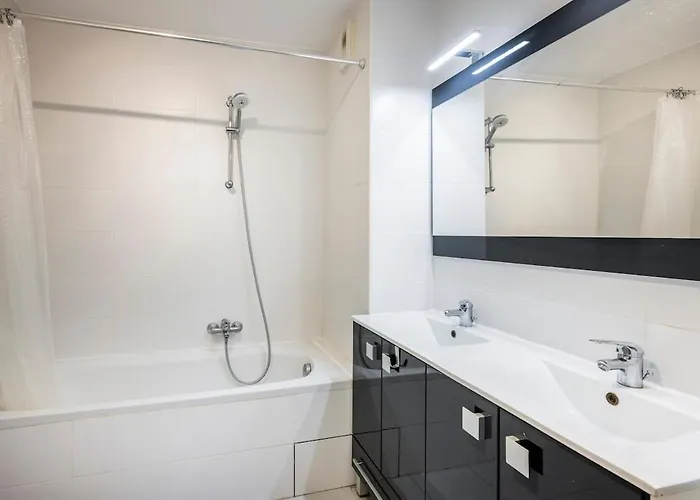 La Belle - Two Bedroom *